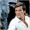 L'Homme au pistolet d'or : photo Guy Hamilton, Ian Fleming, Roger Moore