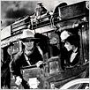La Chevauchée fantastique : photo George Bancroft, John Ford, John Wayne, Louise Platt