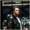 A l'aube du 6ème jour : photo Arnold Schwarzenegger, Roger Spottiswoode
