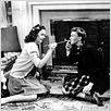 Uniformes et jupon court : photo Billy Wilder, Ginger Rogers