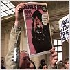 C'est dur d'être aimé par des cons : photo Daniel Leconte