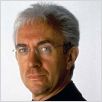 Demain ne meurt jamais : photo Ian Fleming, Jonathan Pryce, Roger Spottiswoode
