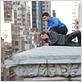 Dos au mur : photo Jamie Bell, Sam Worthington