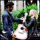 Just a kiss : photo Atta Yaqub, Eva Birthistle, Ken Loach