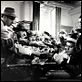 Un Cadeau pour le patron : photo Stanley Donen, Yul Brynner