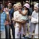On ne choisit pas sa famille : photo Christian Clavier, Maily Florentin Dao, Muriel Robin