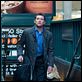 Dos au mur : photo Sam Worthington
