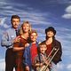 High Secret City : La ville du grand secret : photo Adam Wylie, Holly Marie Combs, Justin M. Shenkarow, Kathy Baker, Tom Skerritt