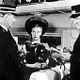 Uniformes et jupon court : photo Billy Wilder, Ginger Rogers