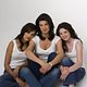 Beautiful People : photo Daphne Zuniga, Sarah Foret, Torrey DeVitto