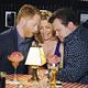 <b>Elizabeth Banks, Eric Stonestreet, Jesse Tyler Ferguson</b> Photo : Modern Family
