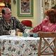 <b>Louis Mustillo, Swoosie Kurtz</b> Photo : Mike & Molly