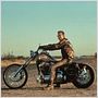 Harley Davidson et l'homme aux santiags