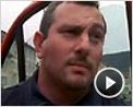 Dans un camion rouge Bande-annonce