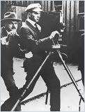 Charlot est content de lui