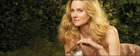 Discrète et confidentielle, Laura Linney