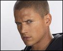 %22Resident+Evil+%3a+Afterlife%22+%3a+un+%c3%a9vad%c3%a9+face+aux+zombies+!
