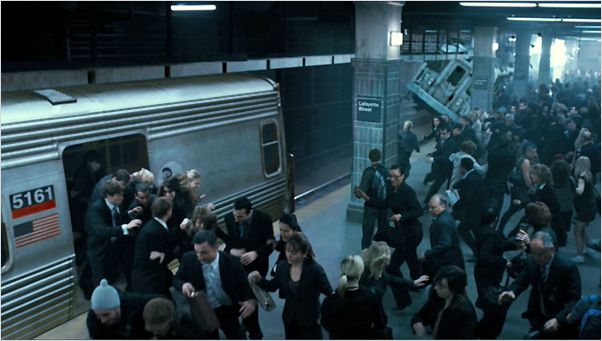 "Et je pose aussi le métro sur le côté, ouiiiiiiiiiiii !"