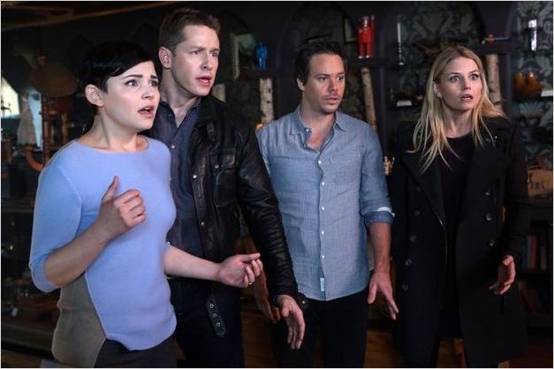 Once Upon A Time : photo Ginnifer Goodwin, Jennifer Morrison, Josh Dallas, Michael Raymond-James