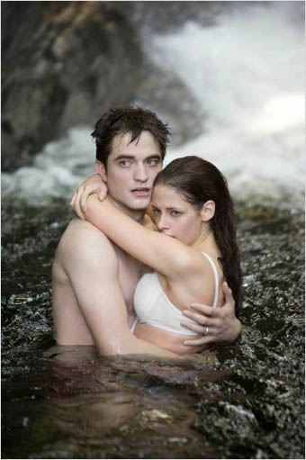 Twilight - Chapitre 4 : Révélation 1ère partie : photo Bill Condon, Kristen Stewart, Robert Pattinson