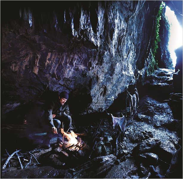 http://images.allocine.fr/r_640_600/b_1_d6d6d6/medias/nmedia/18/85/39/71/20095943.jpg