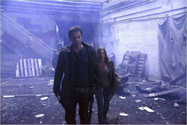 Revolution (2012) : photo Billy Burke, Tracy Spiridakos