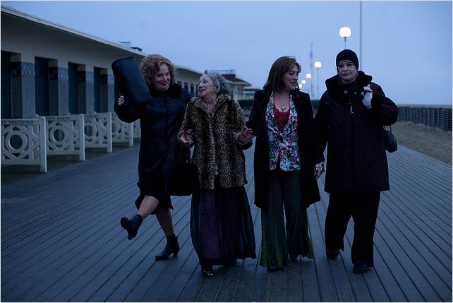 Paulette : photo Bernadette Lafont, Carmen Maura, Dominique Lavanant, Françoise Bertin