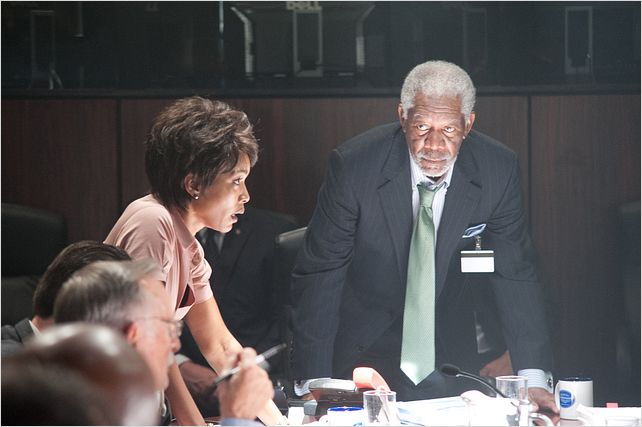 La Chute de la Maison Blanche : photo Angela Bassett, Morgan Freeman