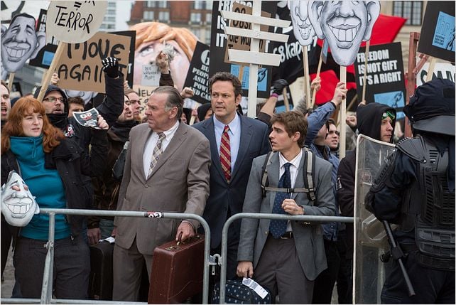 Jet Lag : Photo Dave Franco, Tom Wilkinson, Vince Vaughn