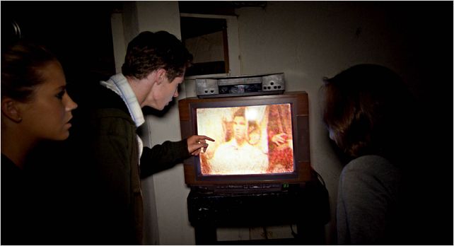 Gallows : Photo Cassidy Gifford, Pfeifer Brown, Reese Mishler