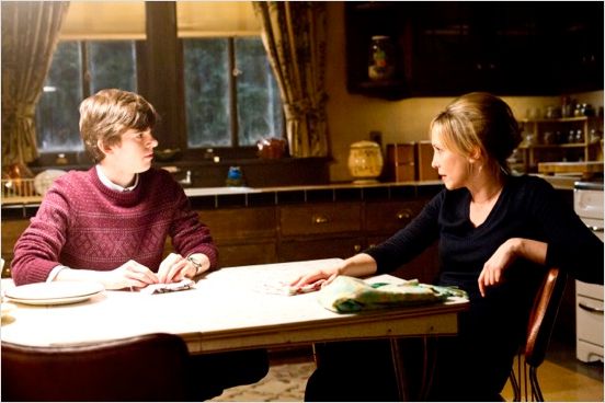 Photo Freddie Highmore, Vera Farmiga