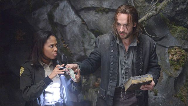 Sleepy Hollow : Photo Nicole Beharie, Tom Mison
