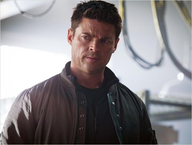 Almost Human : Photo Karl Urban