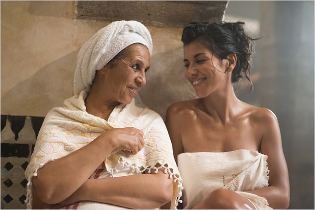 Paris à tout prix : Photo Fatima Naji, Reem Kherici