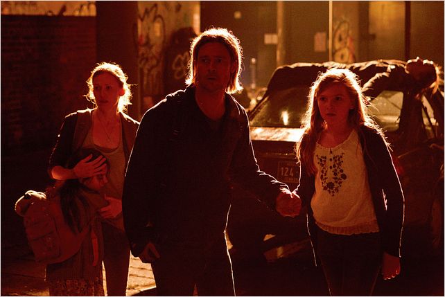 World War Z : Photo Brad Pitt, Mireille Enos