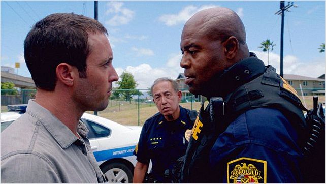Photo Alex O’Loughlin, Chi McBride