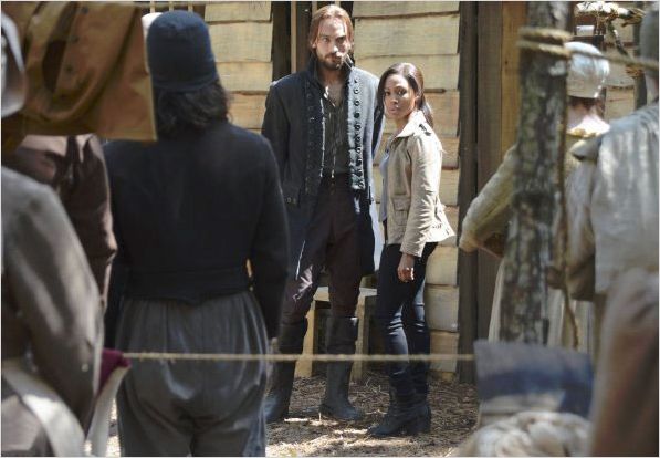 Photo Nicole Beharie, Tom Mison
