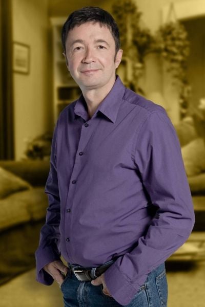 http://images.allocine.fr/r_760_x/medias/nmedia/18/73/00/09/19190004.jpg