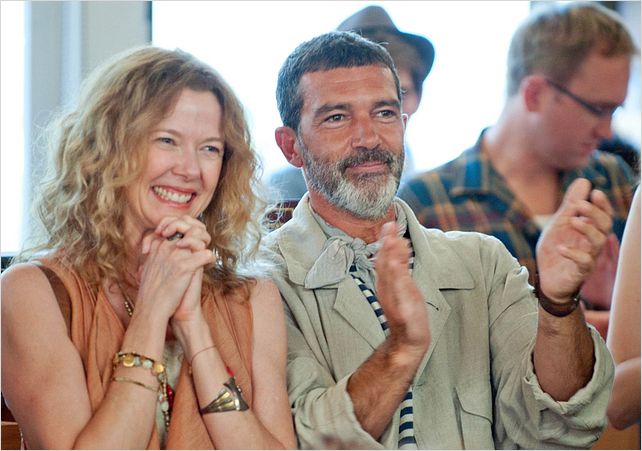 http://images.allocine.fr/r_640_600/b_1_d6d6d6/medias/nmedia/18/92/31/04/20198064.jpg