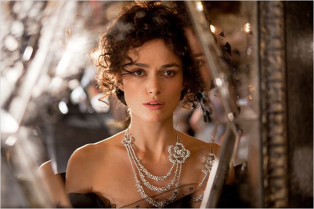 http://images.allocine.fr/r_640_600/b_1_d6d6d6/medias/nmedia/18/92/86/38/20272157.jpg